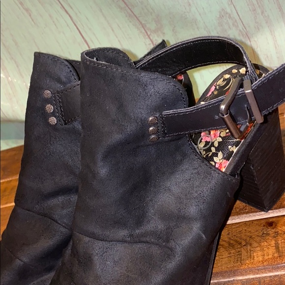 Sugar Black open toed soft booties size 8.5 - Picture 8 of 8